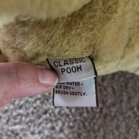 (Sold) Classic Pooh Plush - Picture 4 of 4